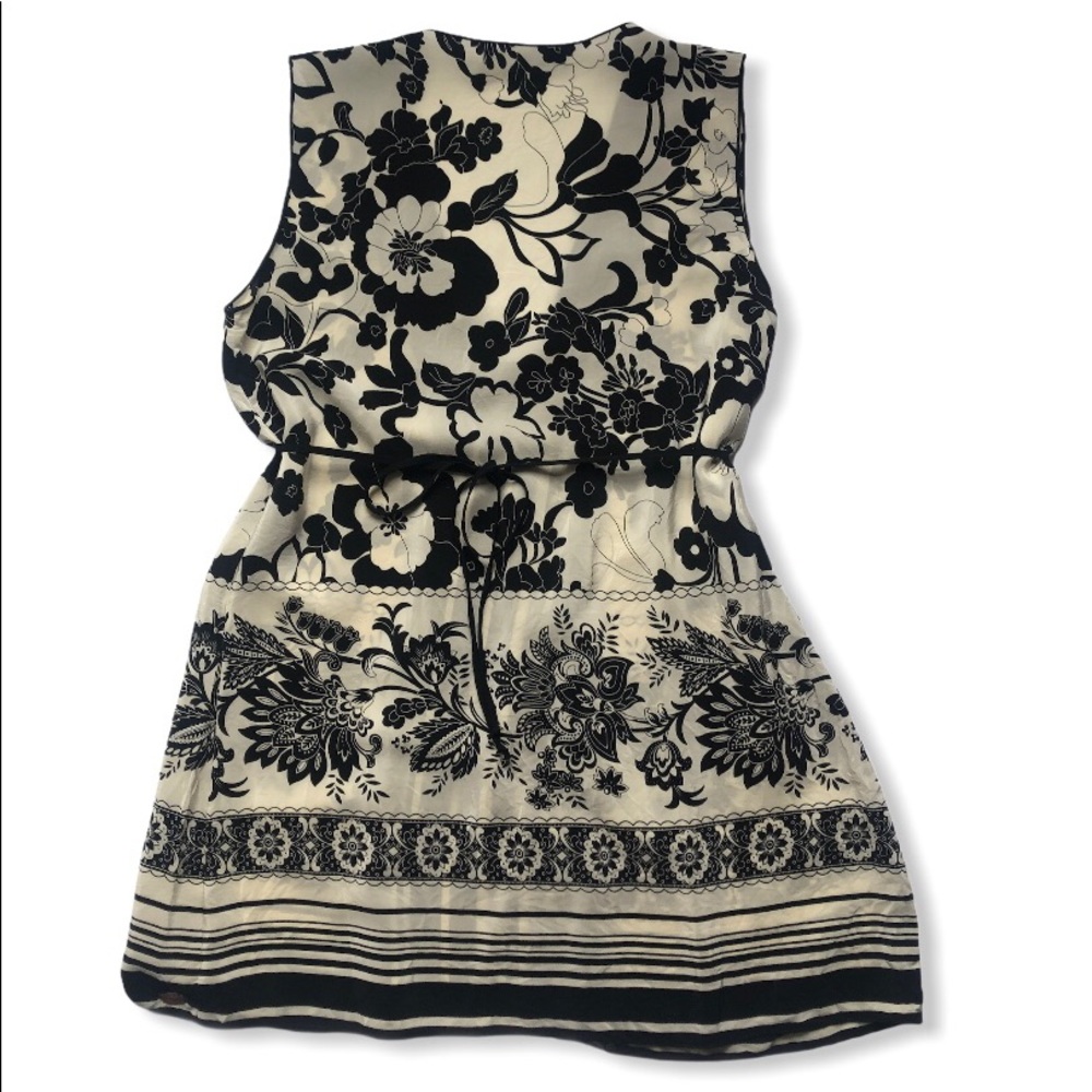 SOLD Hale Bob sleeveless Japanese floral silk top - Picture 4 of 4